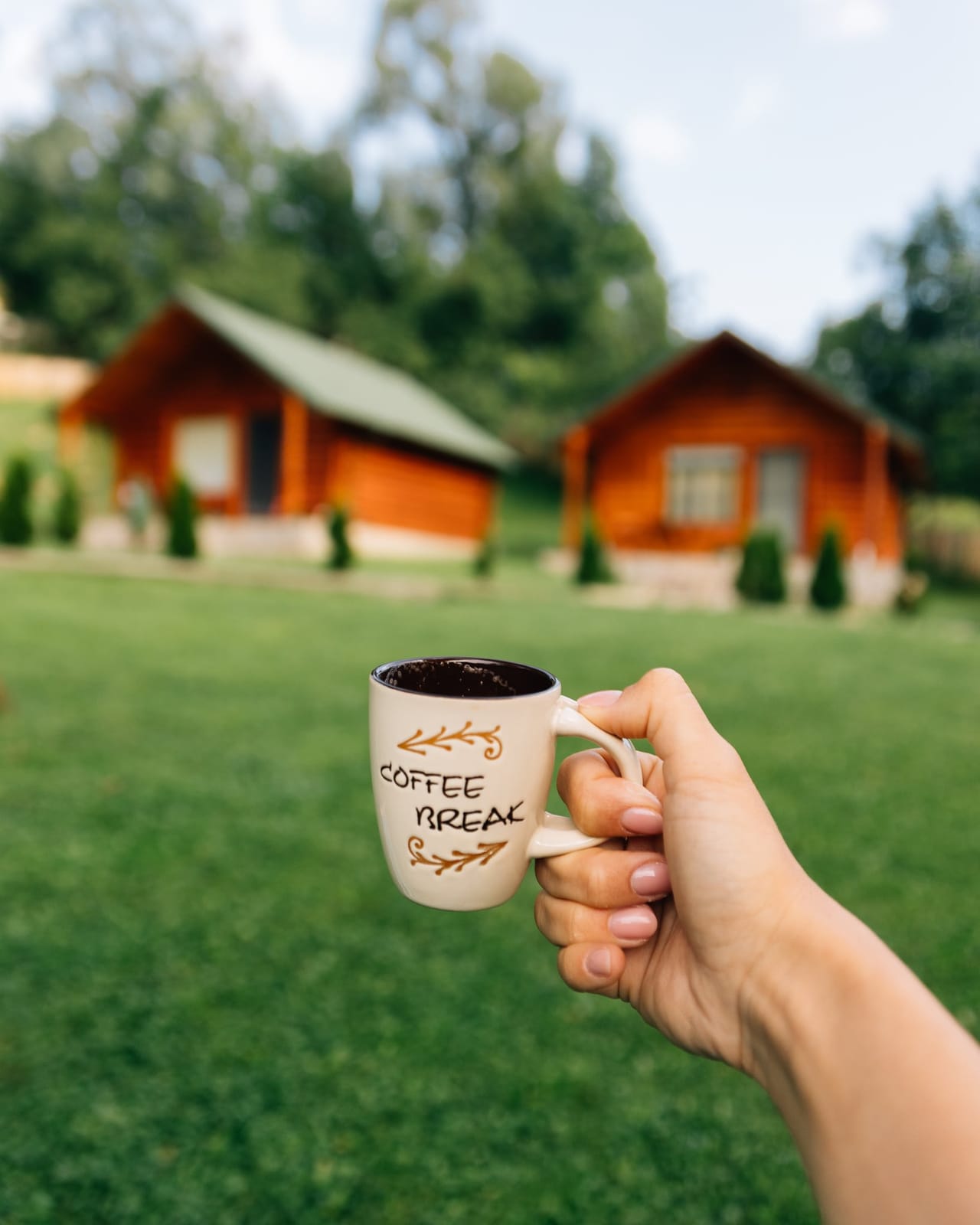 Cafea pe terasa cabanei